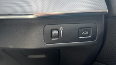 Volvo Xc90 2.0 B5P [250] R DESIGN 5dr AWD Gtron Petrol Estate